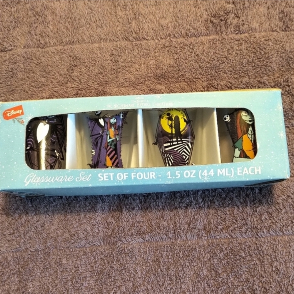 🆕️ THE NIGHTMARE BEFORE CHRISTMAS SHOOTER GLASS SET